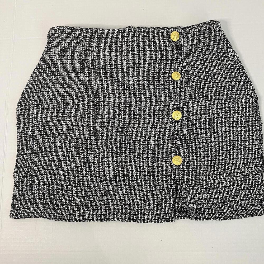 Women’s Tweed Mini Skirt Size Large A-Line Color Black & White Gold Buttons